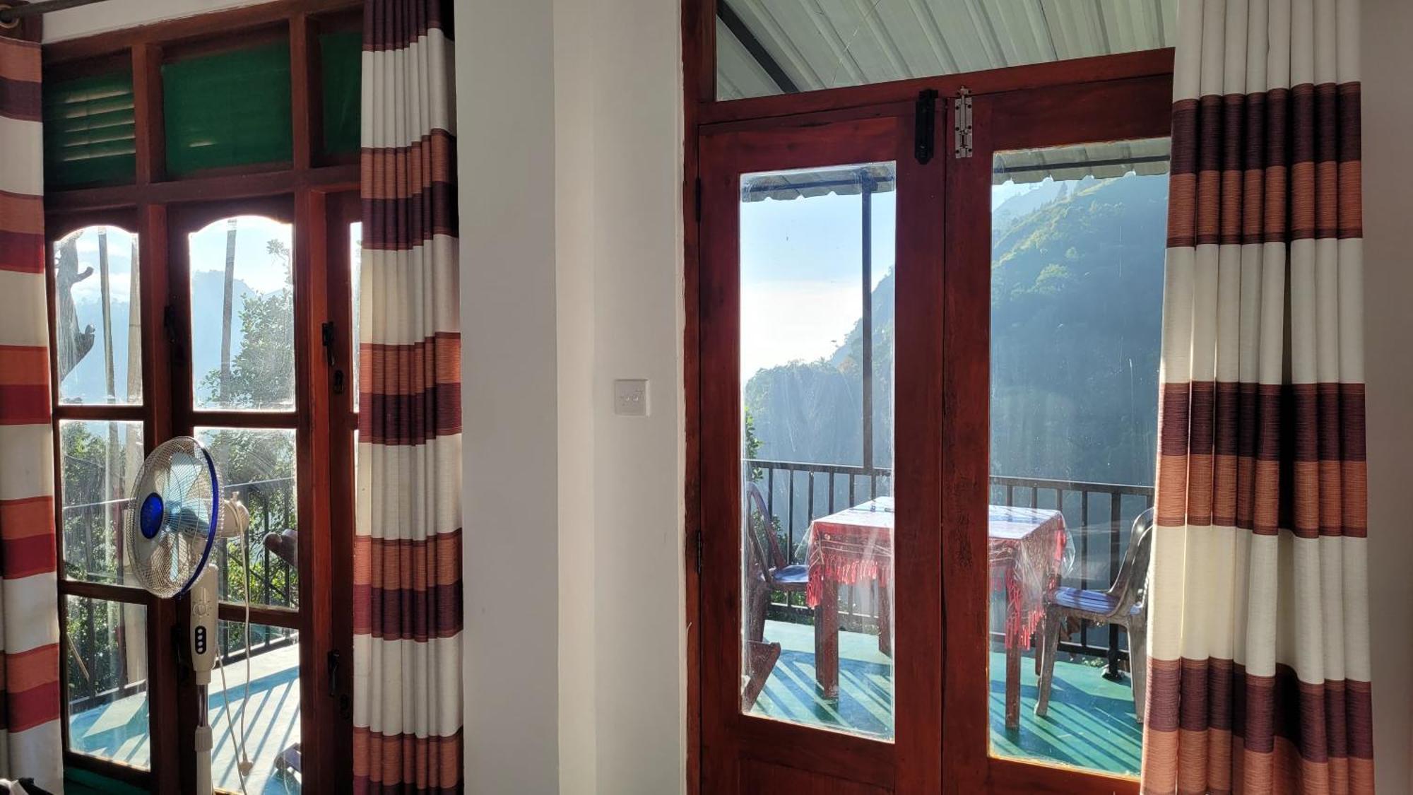 Chamodya Home Stay เอลลา ภายนอก รูปภาพ